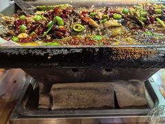 -宏兴烤鱼山庄(宣恩总店)