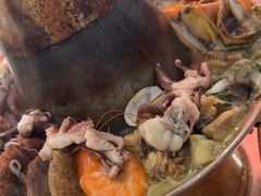 -一口猪海鲜浑锅·东北家常菜