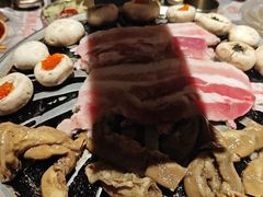 -草家酱蟹炭火烤肉店(珲春南路一店)