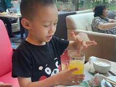 -亮马河饭店翠雅咖啡厅