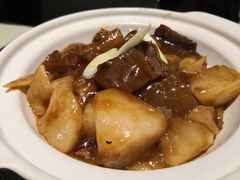 萝卜牛腩煲-鹿港小镇(金虹桥国际中心店)