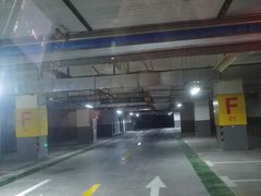 -绿地·新都会-地下停车场