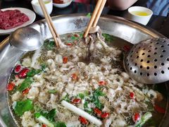 全牛火锅-周老三跷脚牛肉·全牛火锅(非遗传承店)