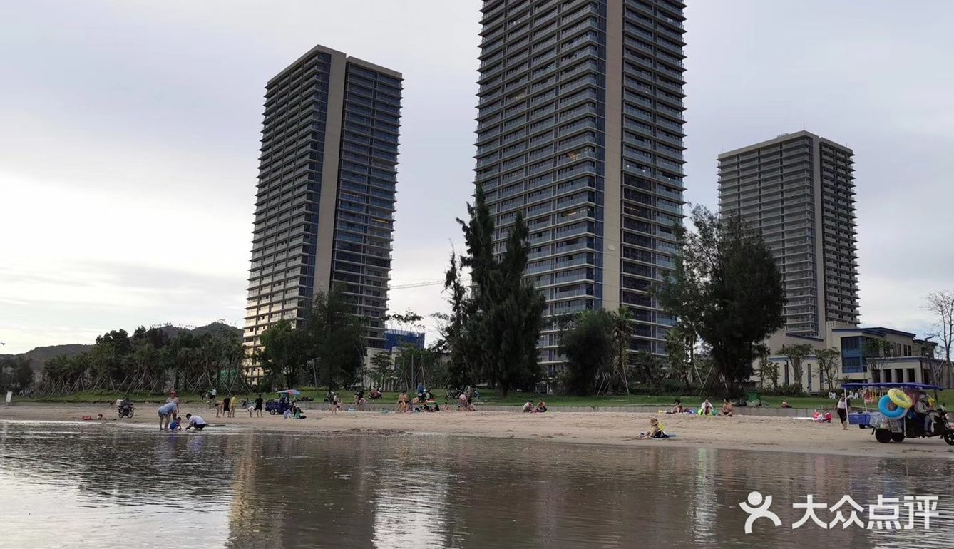 假期过去爽爽的，特别喜欢这海景，面朝大海，可以发呆