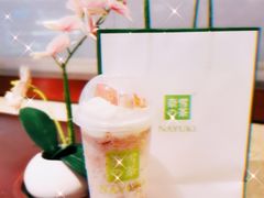 霸气生日草莓-奈雪的茶(花城汇中区PRO店)