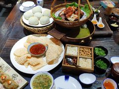 锅巴里的故事-凤凰山斑鱼馆(恭城店)