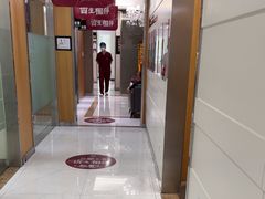 -雅悦齿科(顾村公园店)