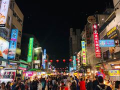 -六合夜市