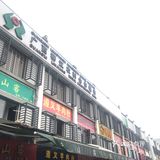 大夏天吃粉真的很需要勇气, 哪怕店里风扇很大到处吹