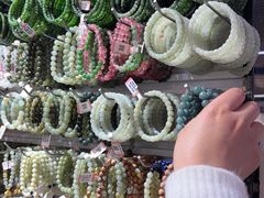 -义乌小商品批发市场(中国小商品城·篁园服装市场店)