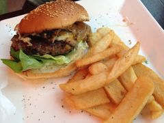 招牌汉堡-Boxing Cat Brewery拳击猫精酿啤酒馆(永福店)