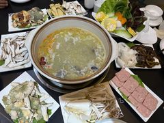 -野菌皇海景野生菌火锅(滨海大道店)