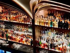 -Mogul Eatery·大亨餐酒馆