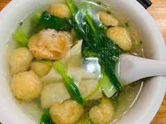 -上海特色小笼店(铁岭路90弄小区店)