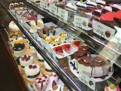 -红跑车蛋糕世界(清江路店)