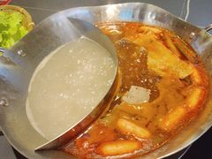 -由衷贵州酸汤牛肉火锅(新桥店)
