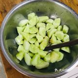 手残党也可以自己做早餐系列之凉拌黄瓜