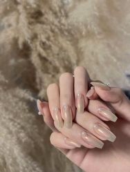 -七月美睫 美甲