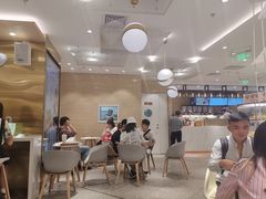 用餐区-奈雪的茶(新天地广场PRO店)