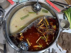 -肖肖酸萝卜鱼火锅(总店)