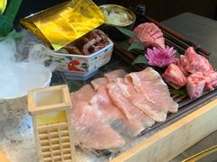 -铭牛烧肉·和牛海鲜自助(高新月牙湖店)