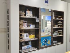 -诺柯视眼镜-蔡司依视路官方工厂店(淞南一店)