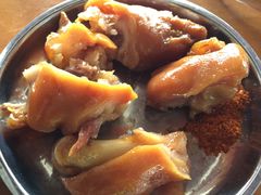 卤猪蹄-鸿浩扒猪脚米线