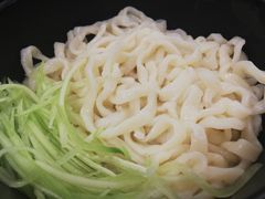 二两炸酱面-金海湾海鲜总店