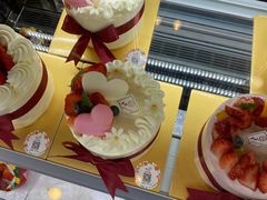 -花花卷卷·鲜食蛋糕(静安久光百货店)