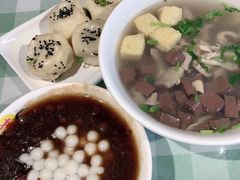 传统鸭血粉丝-苓记南京鸭血粉丝.皮肚面(县东巷店)