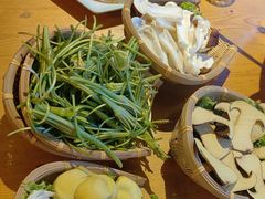 -民食香·腊排骨野生菌美食(木府店)