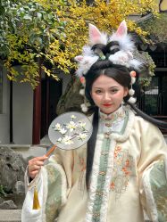 -一揽芳华汉服旗袍体验馆(拙政园店)