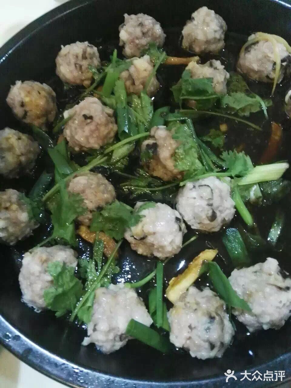 朋友家蹭饭，容易变成肉多多，圆滚滚 如同她做的肉团丸