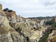 -彩色沙林风景区