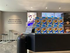 -瑞幸咖啡(田贝地铁站D出入口店)