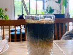 竹炭冰奶咖-The Rug Cafe(王府中环店)