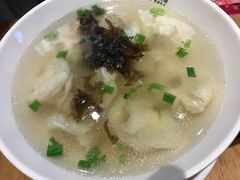 民国传统小馄饨-凤起龙游老面包子(凯德晶品店)