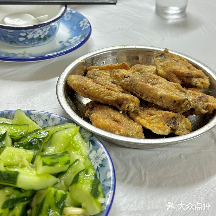 八八餐厅，苍蝇馆子里面的头子