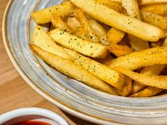 -LESCEDARS Brasserie Bistro香柏树