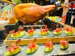 -雍容荟帝王蟹活龙虾展台自助(IFS黑金店)