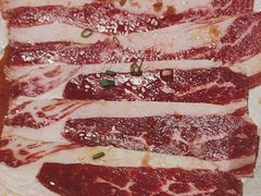 -山川小町·极番烧肉(新地假日广场店)