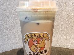 -喜茶(上海打浦桥日月光gelato lab+店)
