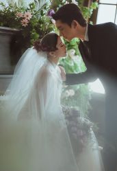 -雪中彩影婚纱摄影·微光艺术中心