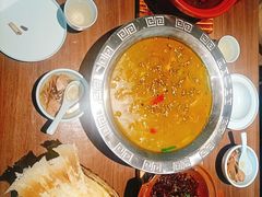 -有红鸡毛店·川菜(建设路店)