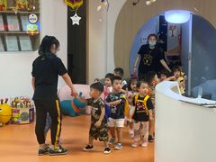 -小门牙好性格托育(北外滩中心)