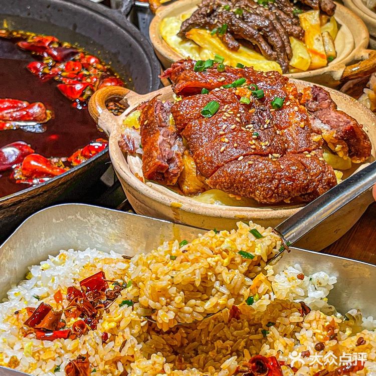 吃到了扎皮蹄花火锅炒饭‼️好好吃啊