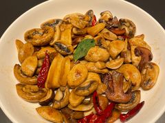 -艳阳天民俗村(公园路店)