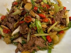 小炒黄牛肉-卢大鲜鱼头捞饭(美利广场店)