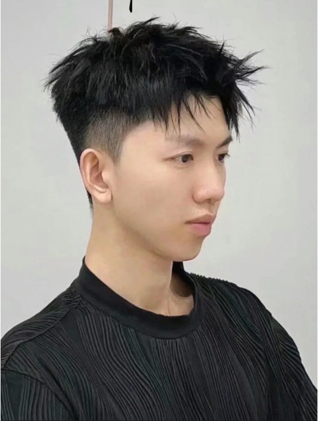 男生简洁发型