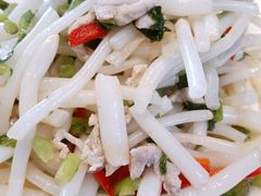 芦苇根雪菜炒肉丝-华庭苑农家乐(旺山店)